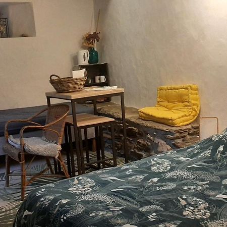 Le Petit Nid Bed and Breakfast Sablieres Exteriör bild